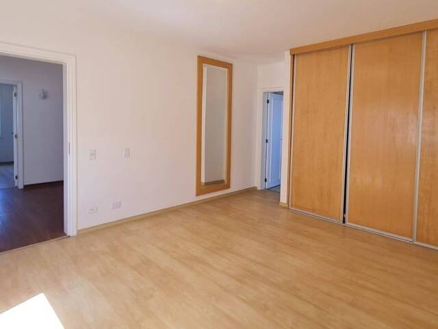 Casa para Locação em Santana de Parnaíba - 4