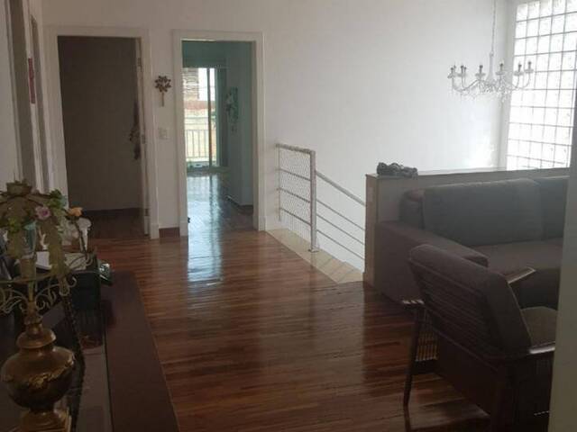 Casa para Venda em Santana de Parnaíba - 5