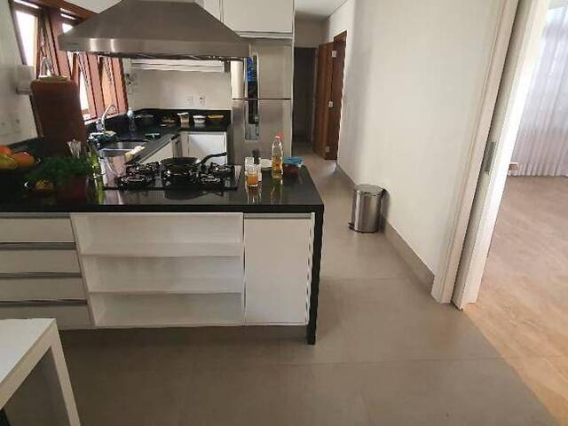 Casa para Venda em Santana de Parnaíba - 3