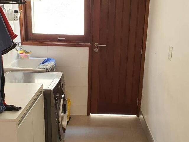 Casa para Venda em Santana de Parnaíba - 4