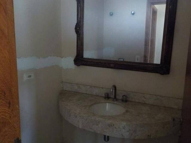 Casa para Venda em Santana de Parnaíba - 2