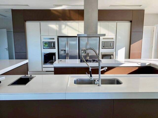 Casa para Venda em Santana de Parnaíba - 3