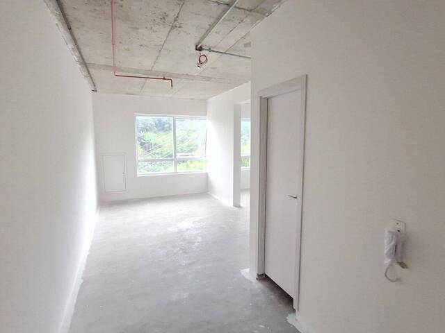 #SA0229 - Sala para Venda em Santana de Parnaíba - SP