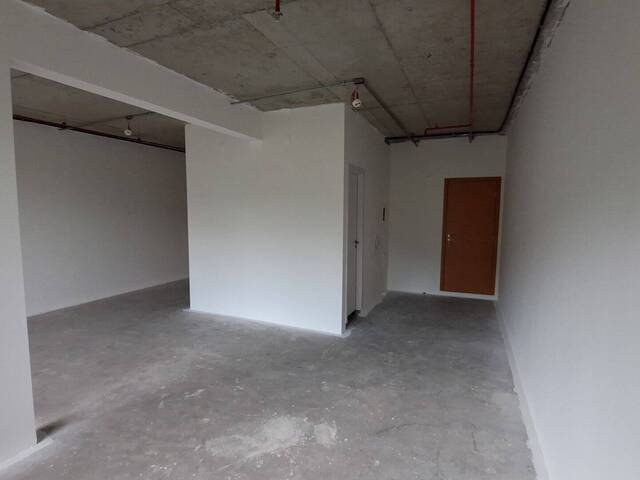 #SA0229 - Sala para Venda em Santana de Parnaíba - SP