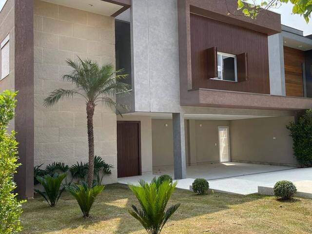 Casa para Venda em Santana de Parnaíba - 2