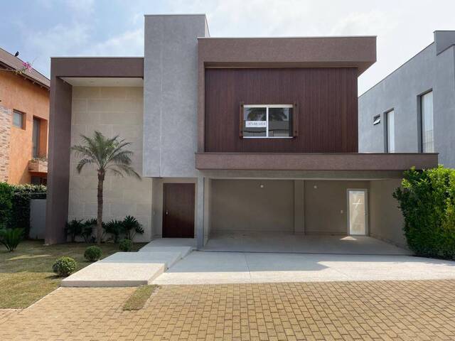 Casa para Venda em Santana de Parnaíba - 3