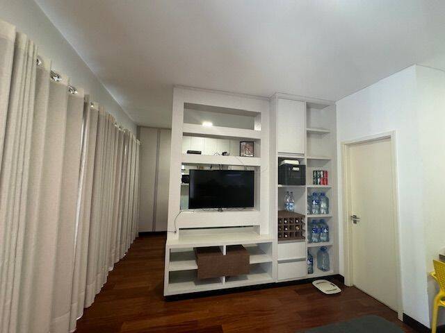 Apartamento para Venda em Santana de Parnaíba - 4