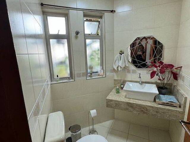 Casa para Venda em Santana de Parnaíba - 2