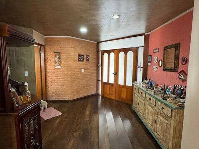 Casa para Venda em Santana de Parnaíba - 3