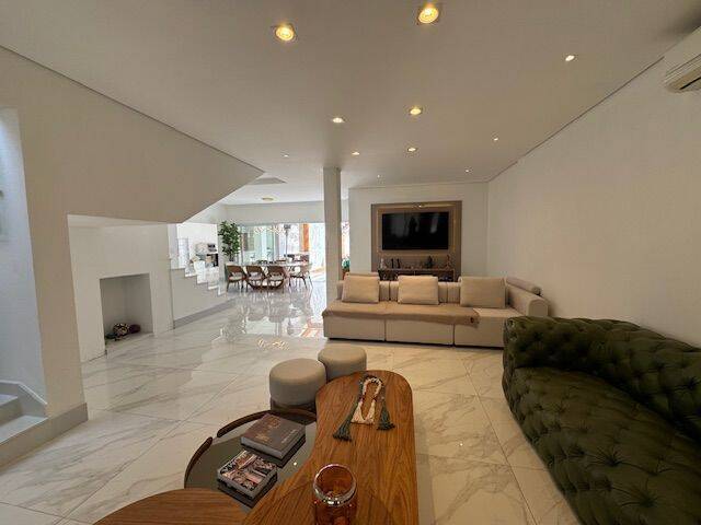 Casa para Venda em Santana de Parnaíba - 4