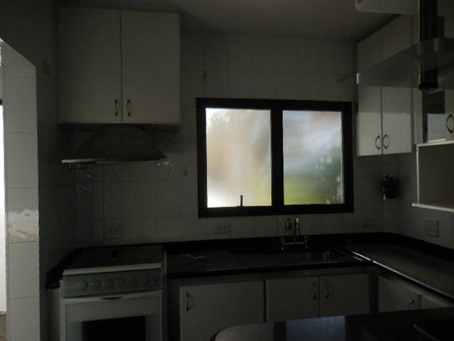 Casa para Venda em Santana de Parnaíba - 3