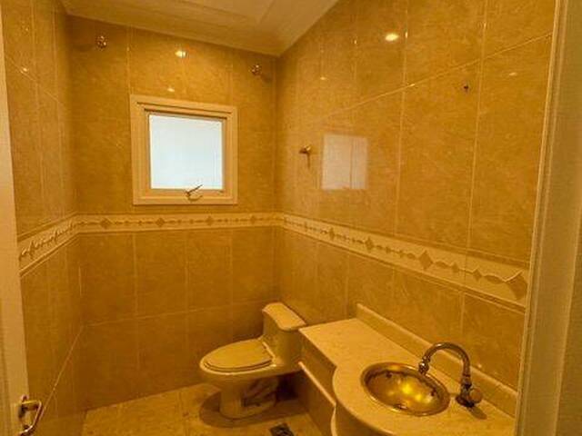 Casa para Venda em Santana de Parnaíba - 4