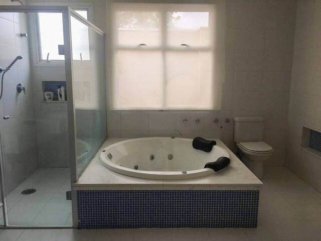 Casa para Venda em Santana de Parnaíba - 3