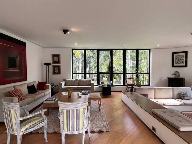 Casa para Venda em Santana de Parnaíba - 2