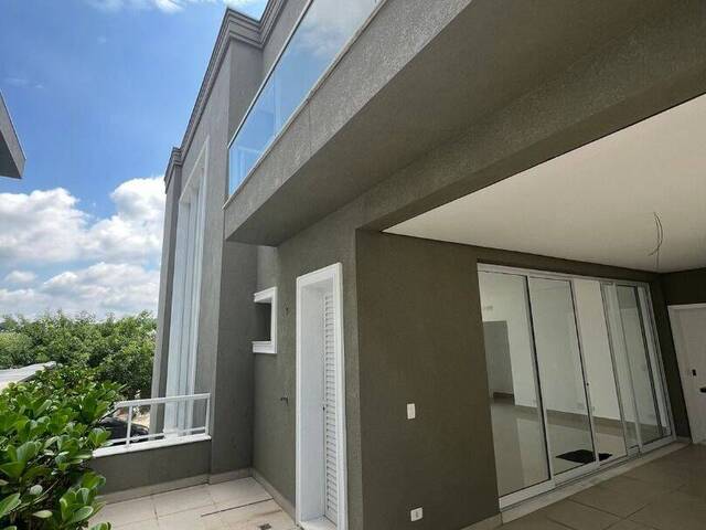 Casa para Venda em Santana de Parnaíba - 2