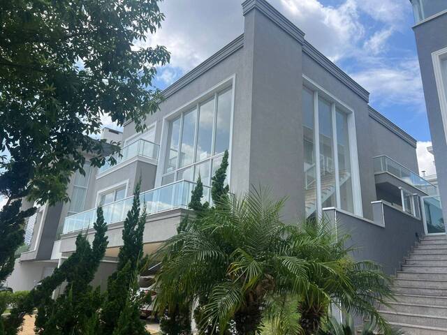 Casa para Venda em Santana de Parnaíba - 5