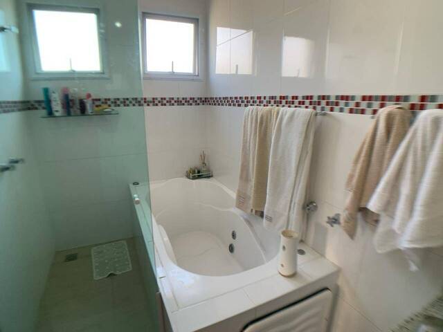 Casa para Venda em Santana de Parnaíba - 5