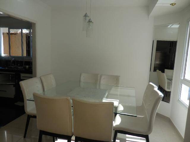 Casa para Venda em Santana de Parnaíba - 3