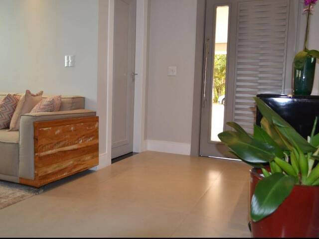 Casa para Venda em Santana de Parnaíba - 5