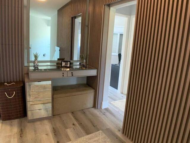 Casa para Venda em Santana de Parnaíba - 2