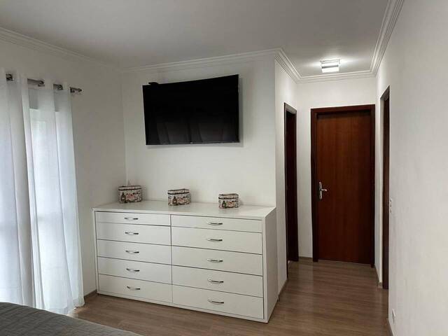 Casa para Venda em Santana de Parnaíba - 2