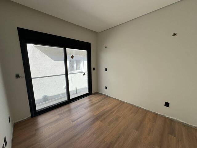 Casa para Venda em Santana de Parnaíba - 2