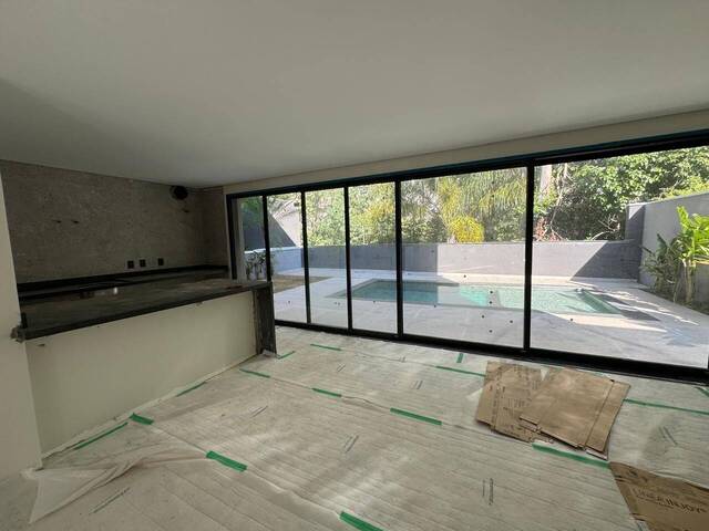 Casa para Venda em Santana de Parnaíba - 5