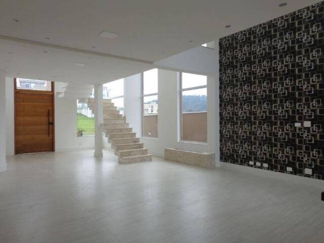 Casa para Venda em Santana de Parnaíba - 2