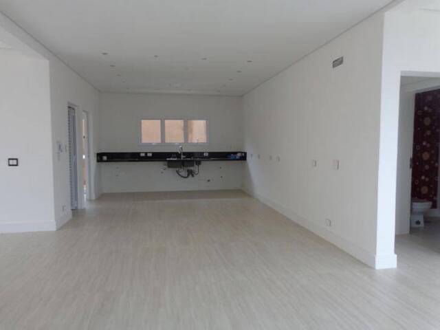 Casa para Venda em Santana de Parnaíba - 4