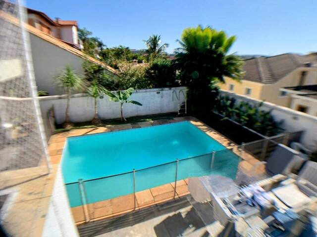 Casa para Venda em Santana de Parnaíba - 3