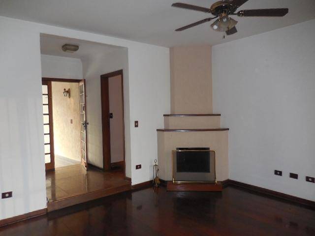 Casa para Venda em Santana de Parnaíba - 3