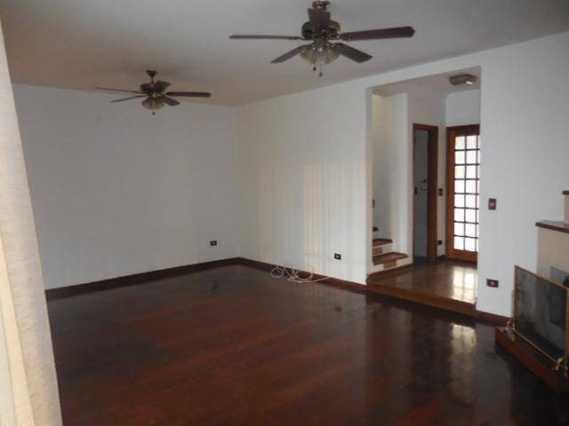 Casa para Venda em Santana de Parnaíba - 4