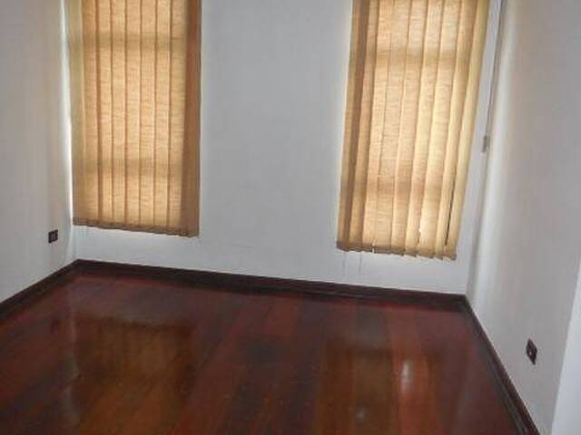 Casa para Venda em Santana de Parnaíba - 5