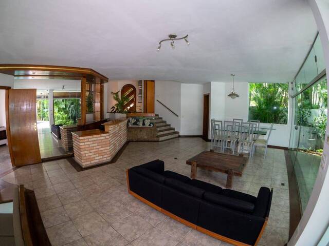 Casa para Venda em Santana de Parnaíba - 2