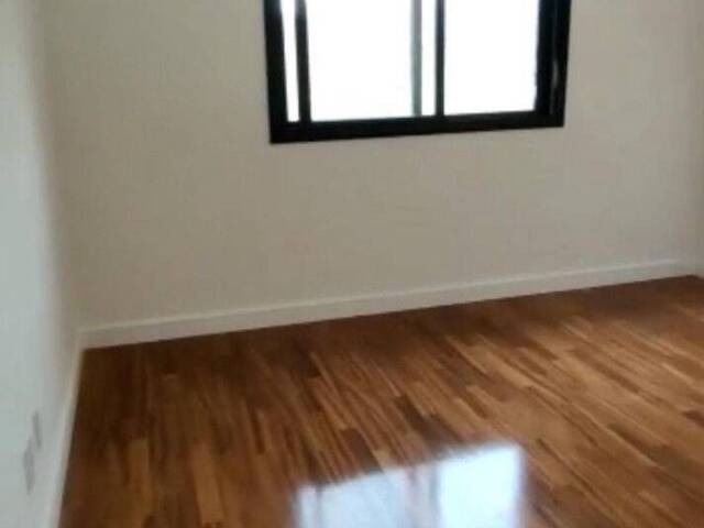 Casa para Venda em Santana de Parnaíba - 3