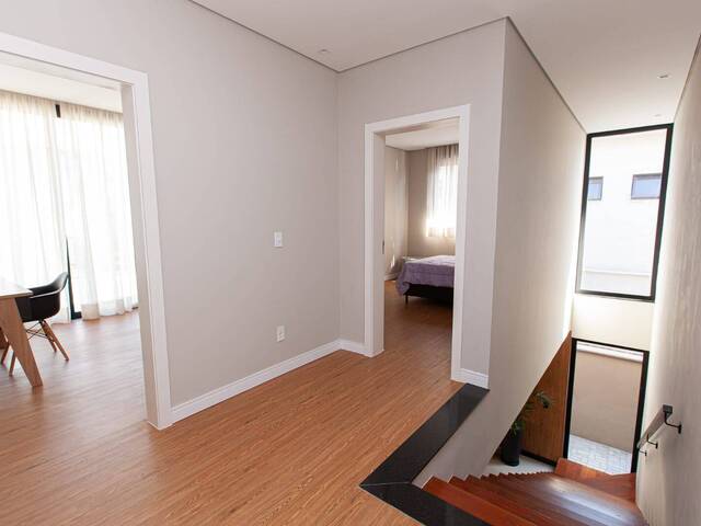 Casa para Venda em Santana de Parnaíba - 4