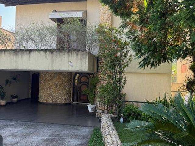 Casa para Venda em Santana de Parnaíba - 2