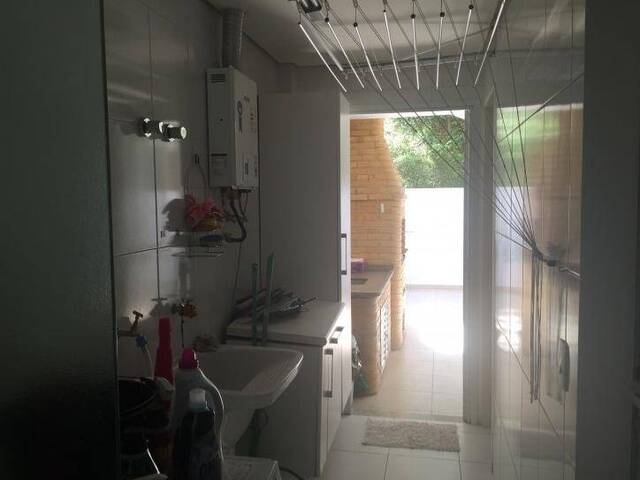 Casa para Venda em Santana de Parnaíba - 3