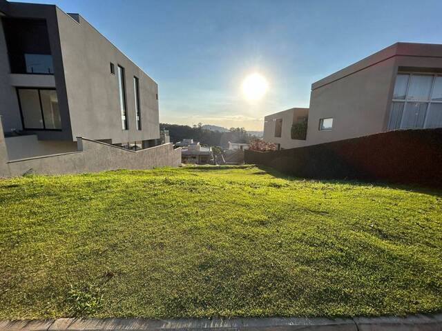 #TE0343 - Terreno para Venda em Santana de Parnaíba - SP