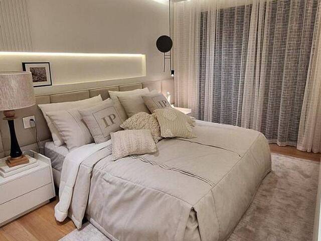 Casa para Venda em Santana de Parnaíba - 2