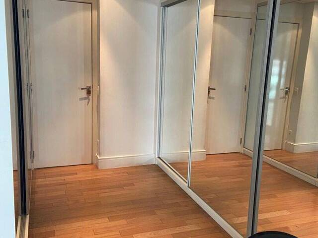 Apartamento para Venda em Santana de Parnaíba - 4
