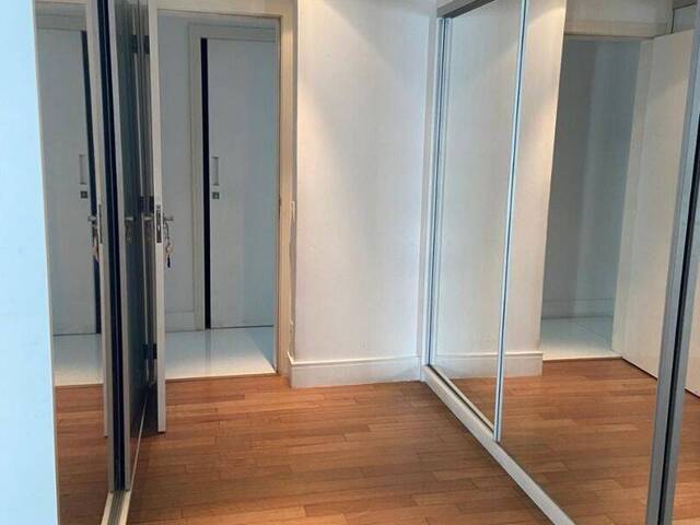 Apartamento para Venda em Santana de Parnaíba - 5