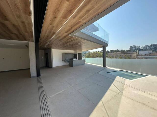 Casa para Venda em Santana de Parnaíba - 5