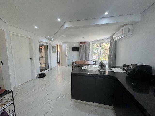 Casa para Venda em Santana de Parnaíba - 5