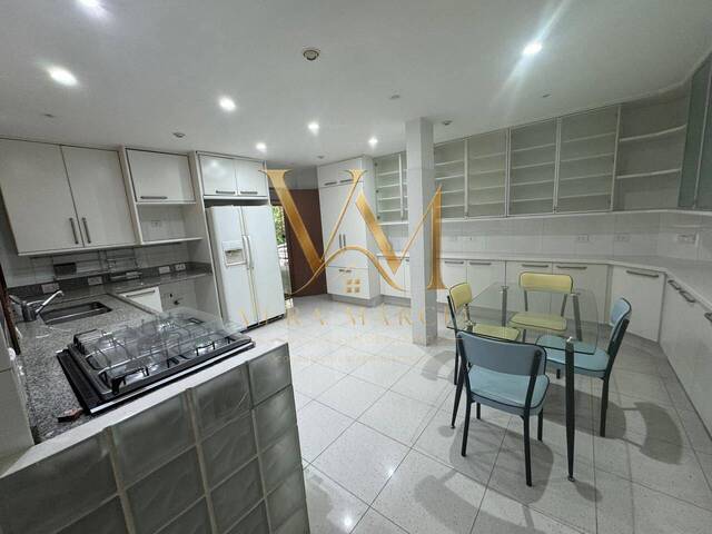 Casa para Locação em Santana de Parnaíba - 4