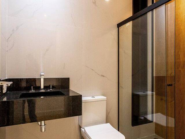 Casa para Venda em Santana de Parnaíba - 2