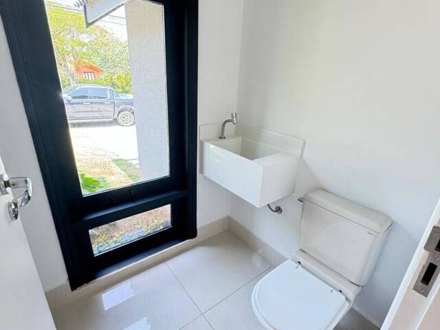 Casa para Venda em Santana de Parnaíba - 3