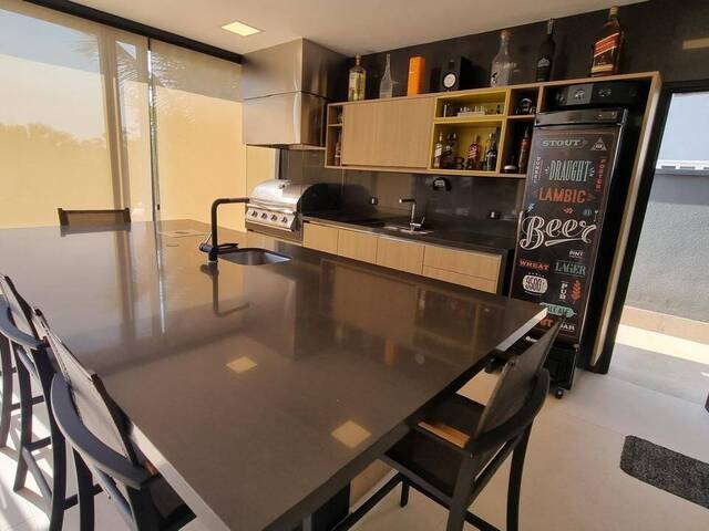 Casa para Venda em Santana de Parnaíba - 4