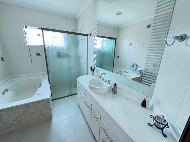 Casa para Venda em Santana de Parnaíba - 2