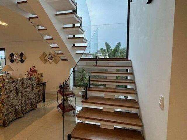 Casa para Venda em Santana de Parnaíba - 3